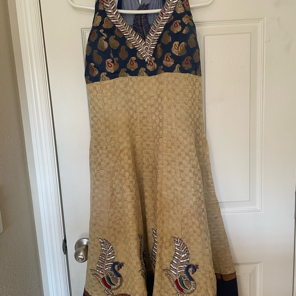 Embroidered V-Neck Two-Tone Women’s Dress - Beige and Navy